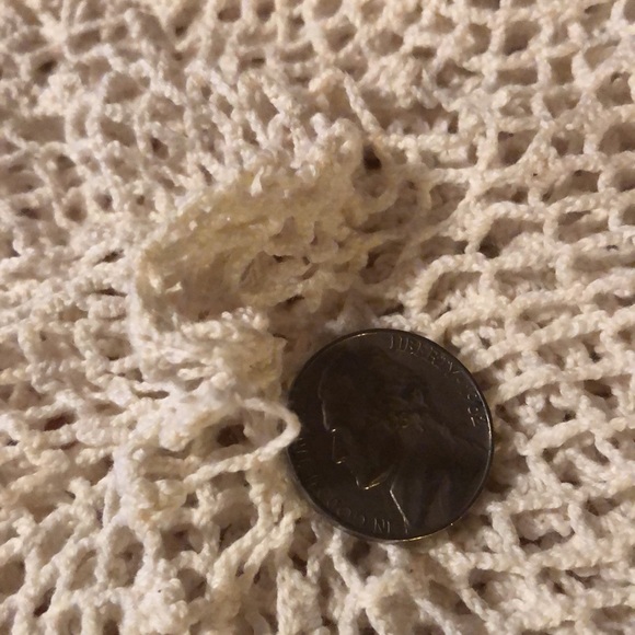 Vintage Crochet Table Cover - Picture 9 of 12